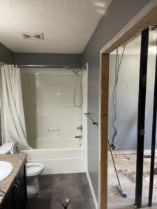 Luxstone Blvd SE Airdrie Bathroom Renovation. 01 (Before)